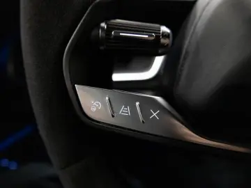 LUCID Air Three-Motor 920 kW AWD Sapphire