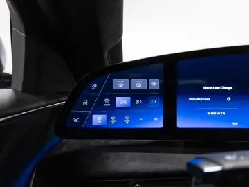 LUCID Air Three-Motor 920 kW AWD Sapphire