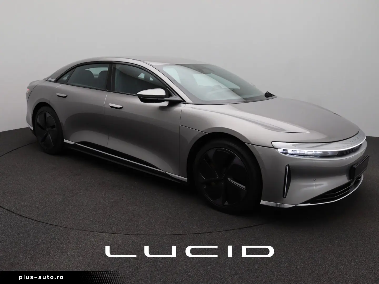 LUCID Air Pure AWD