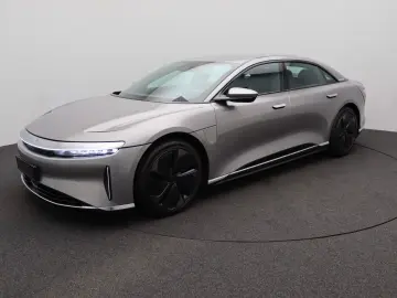 LUCID Air Pure AWD