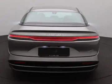 LUCID Air Pure AWD