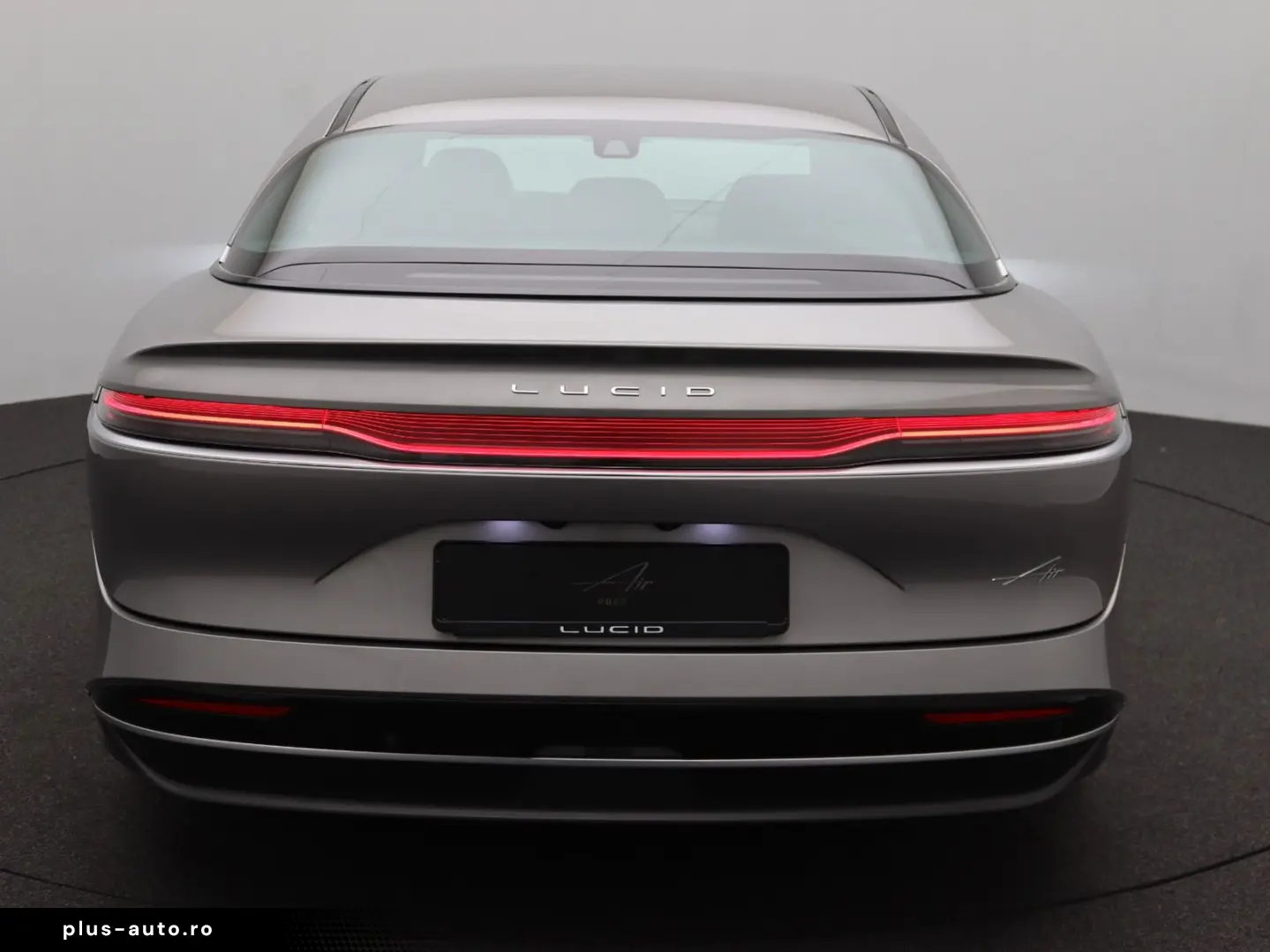 LUCID Air Pure AWD