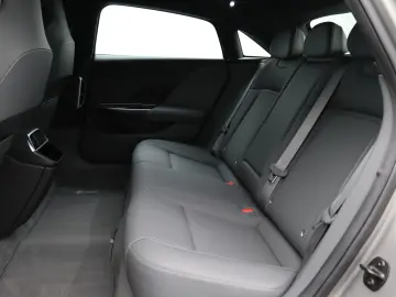 LUCID Air Pure AWD