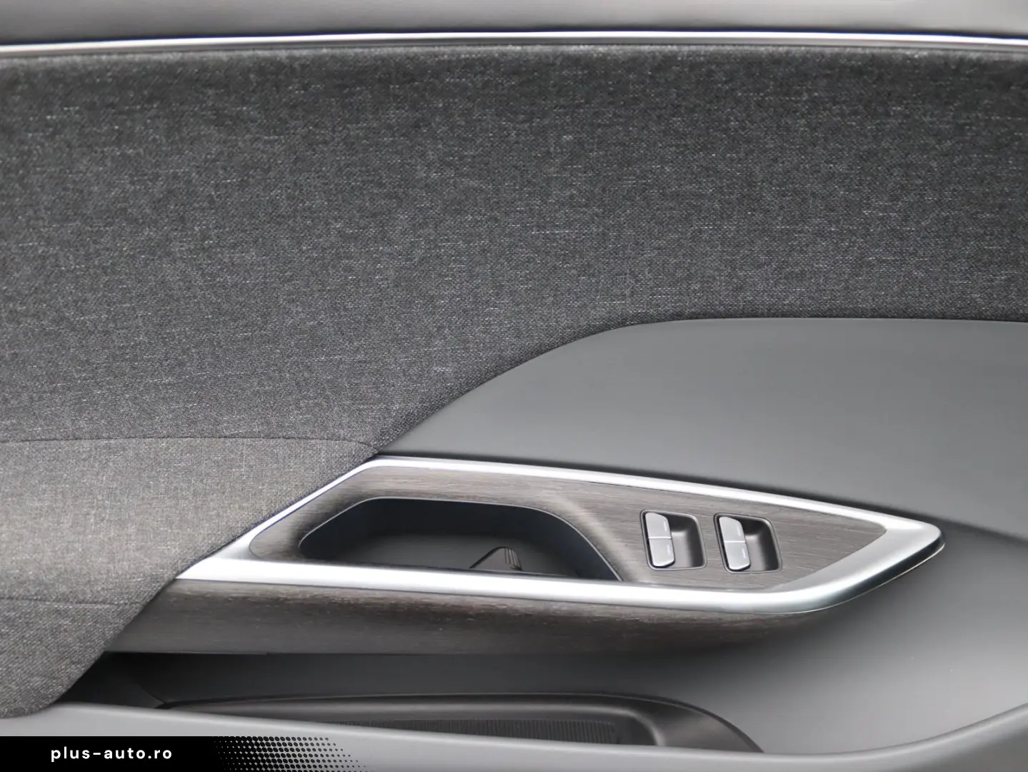 LUCID Air Pure AWD