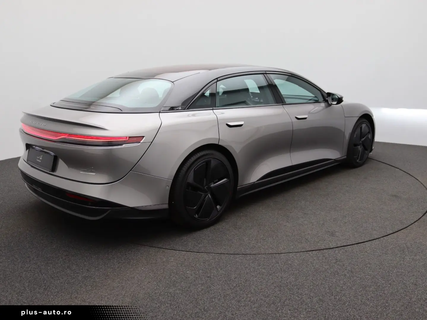 LUCID Air Touring AWD