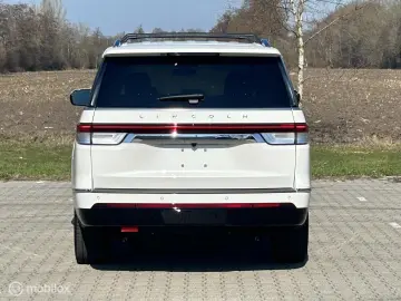 LINCOLN Navigator Black Label 7 Pers Grijs nummernschild