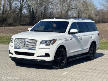 LINCOLN Navigator Black Label 7 Pers Grijs nummernschild