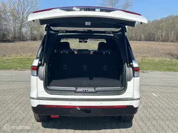 LINCOLN Navigator Black Label 7 Pers Grijs nummernschild