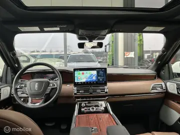 LINCOLN Navigator Black Label 7 Pers Grijs nummernschild