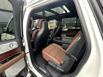 LINCOLN Navigator Black Label 7 Pers Grijs nummernschild