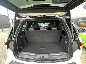 LINCOLN Navigator Black Label 7 Pers Grijs nummernschild