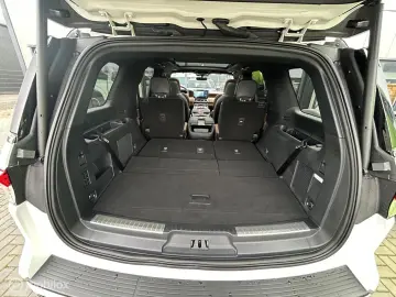 LINCOLN Navigator Black Label 7 Pers Grijs nummernschild