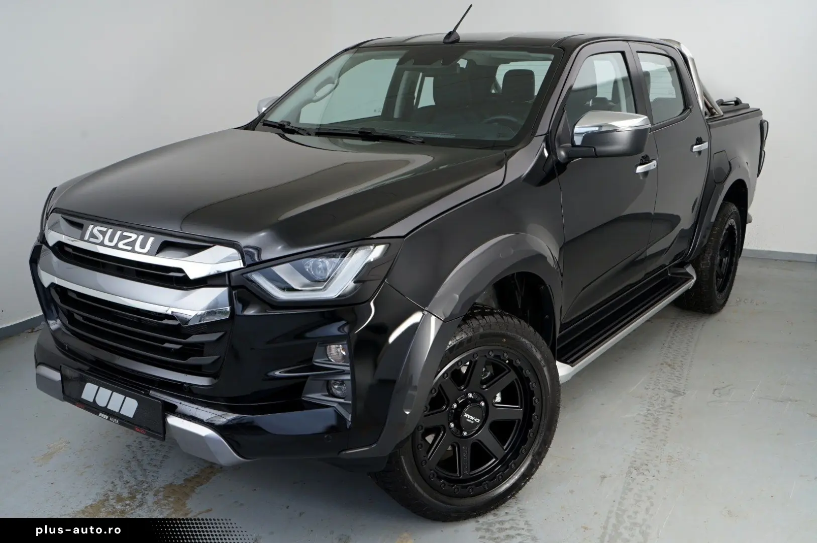 ISUZU D-Max Double Cab LSE 4x4AT Pick-Up inkl. Rollo