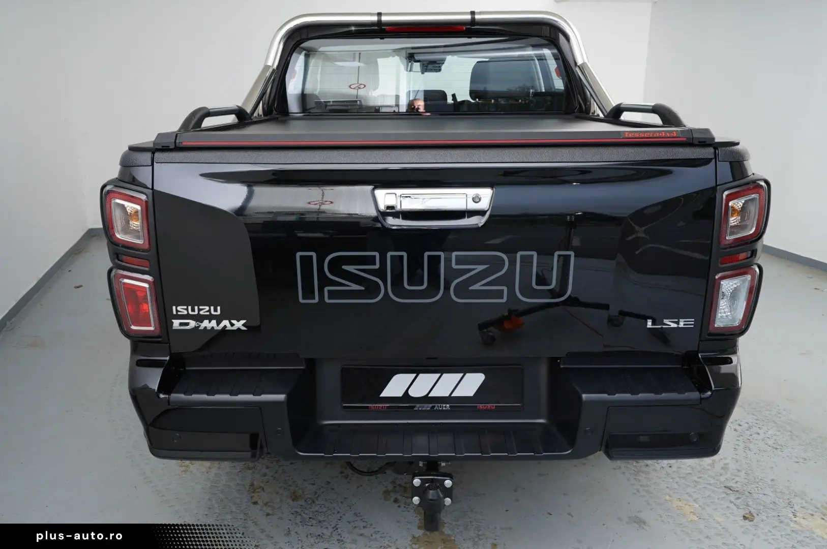 ISUZU D-Max Double Cab LSE 4x4AT Pick-Up inkl. Rollo