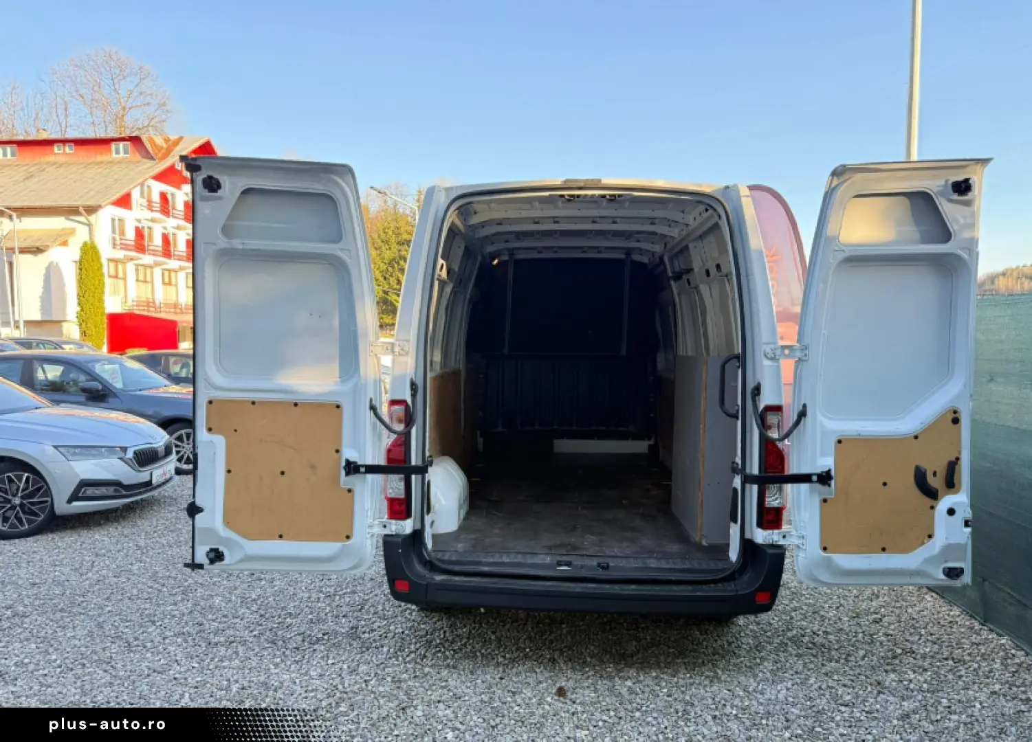 Renault Master 2.3 Blue 135 TT Furgon CD 3 5t L3H2 9 m3