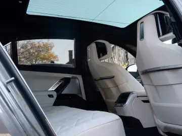 BMW 740d M Sport. Stare impecabilă