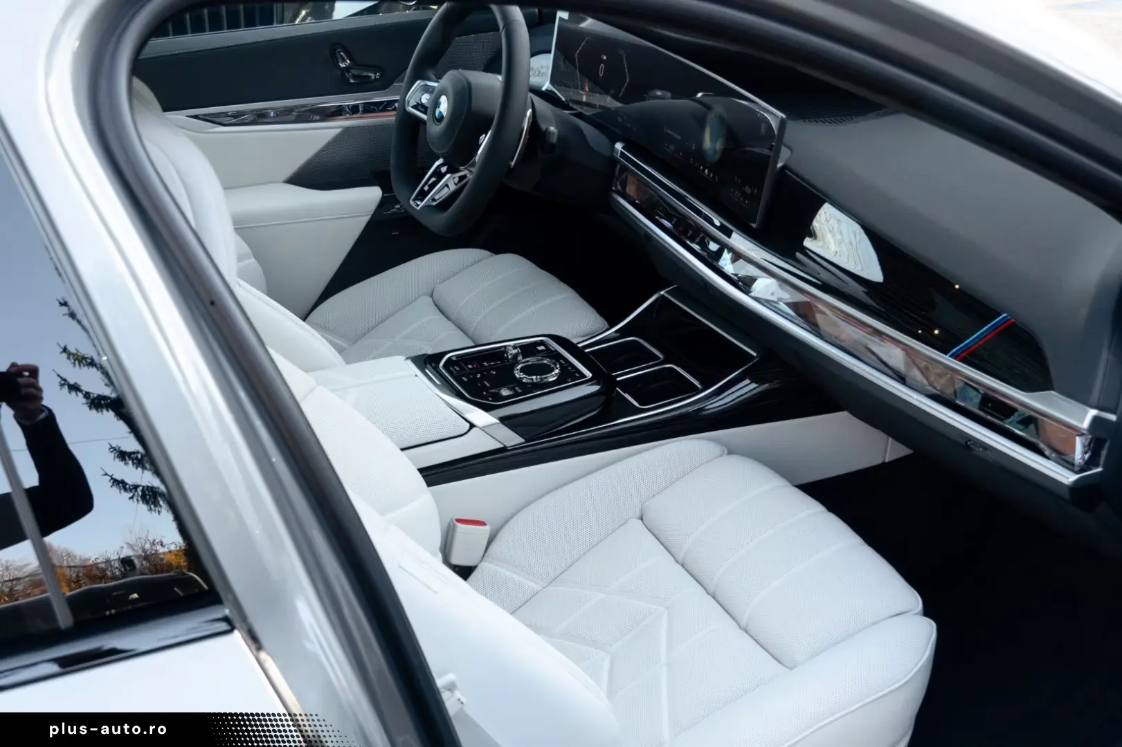 BMW 740d M Sport. Stare impecabilă