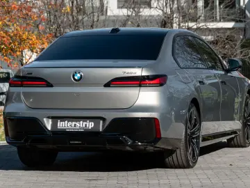 BMW 740d M Sport. Stare impecabilă