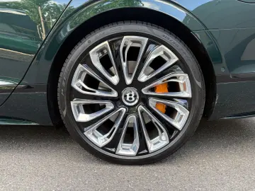 BENTLEY Flying Spur Mulliner Akrapovic Exhaust