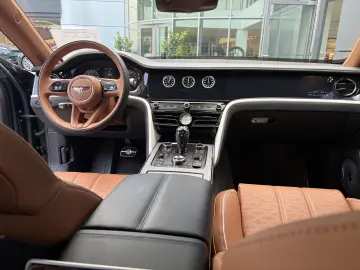BENTLEY Flying Spur Mulliner Akrapovic Exhaust