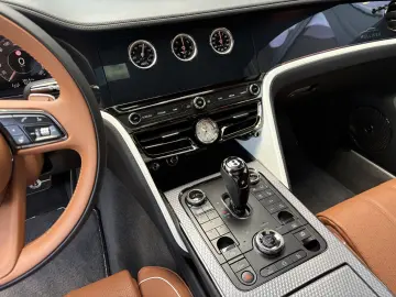 BENTLEY Flying Spur Mulliner Akrapovic Exhaust