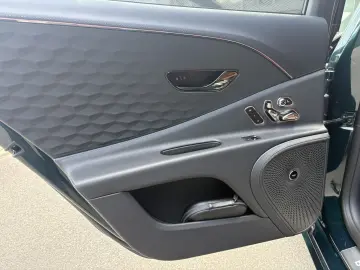 BENTLEY Flying Spur Mulliner Akrapovic Exhaust