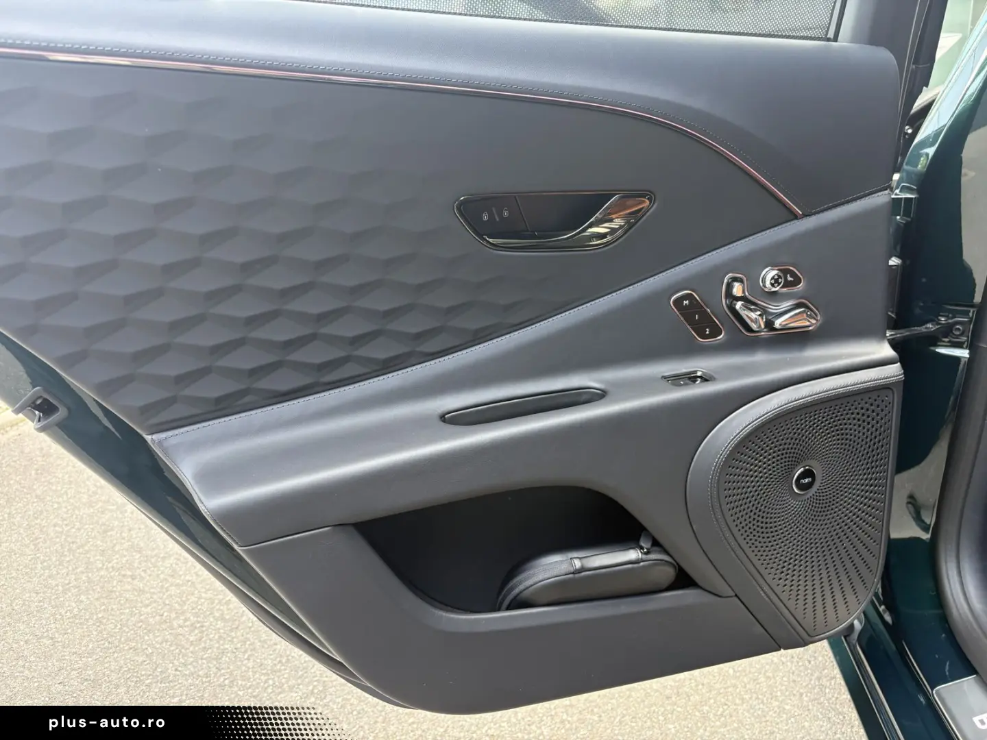 BENTLEY Flying Spur Mulliner Akrapovic Exhaust