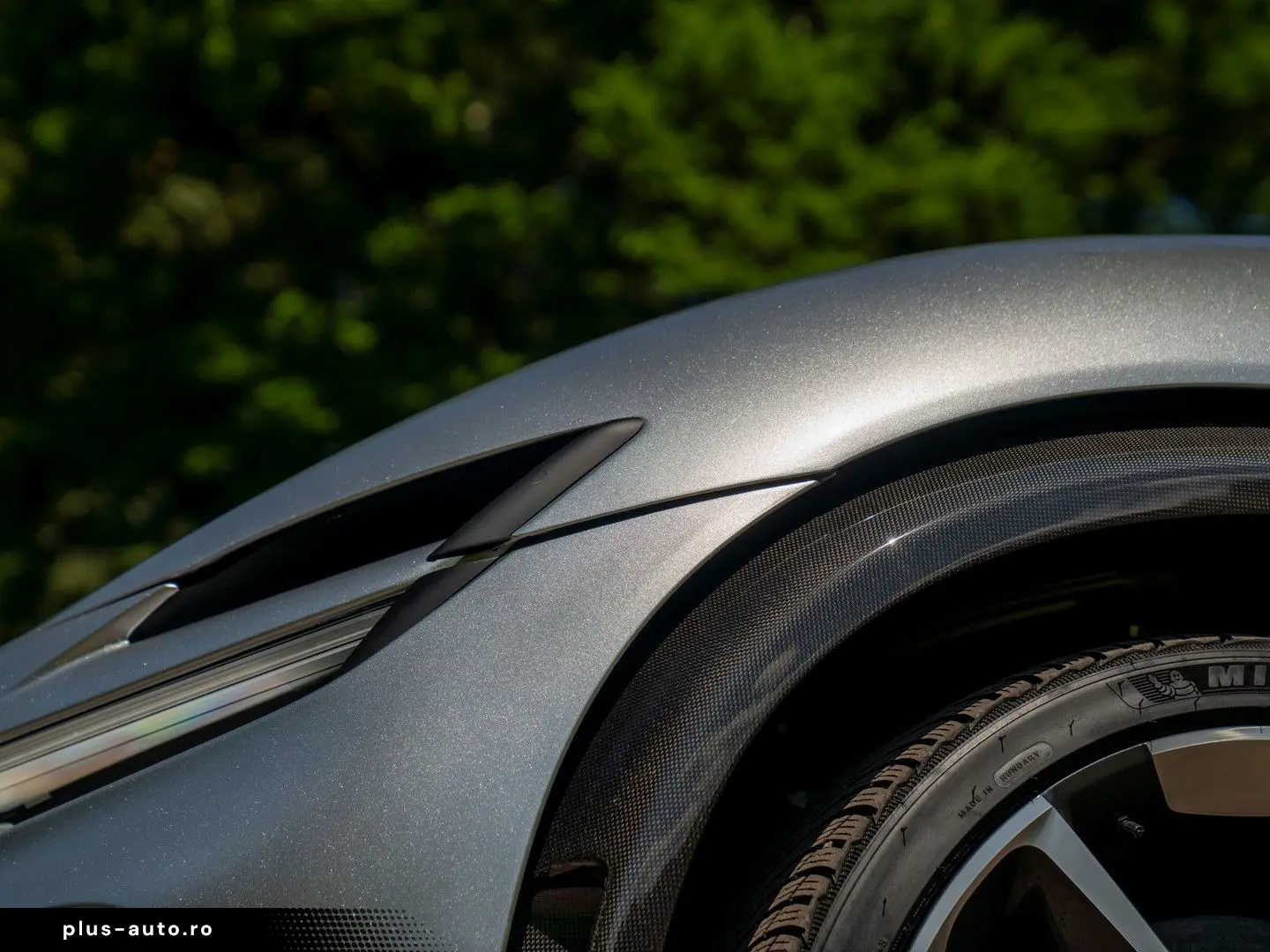 FERRARI Purosangue 6.5 V12   Sanu Silver   Full Carbon