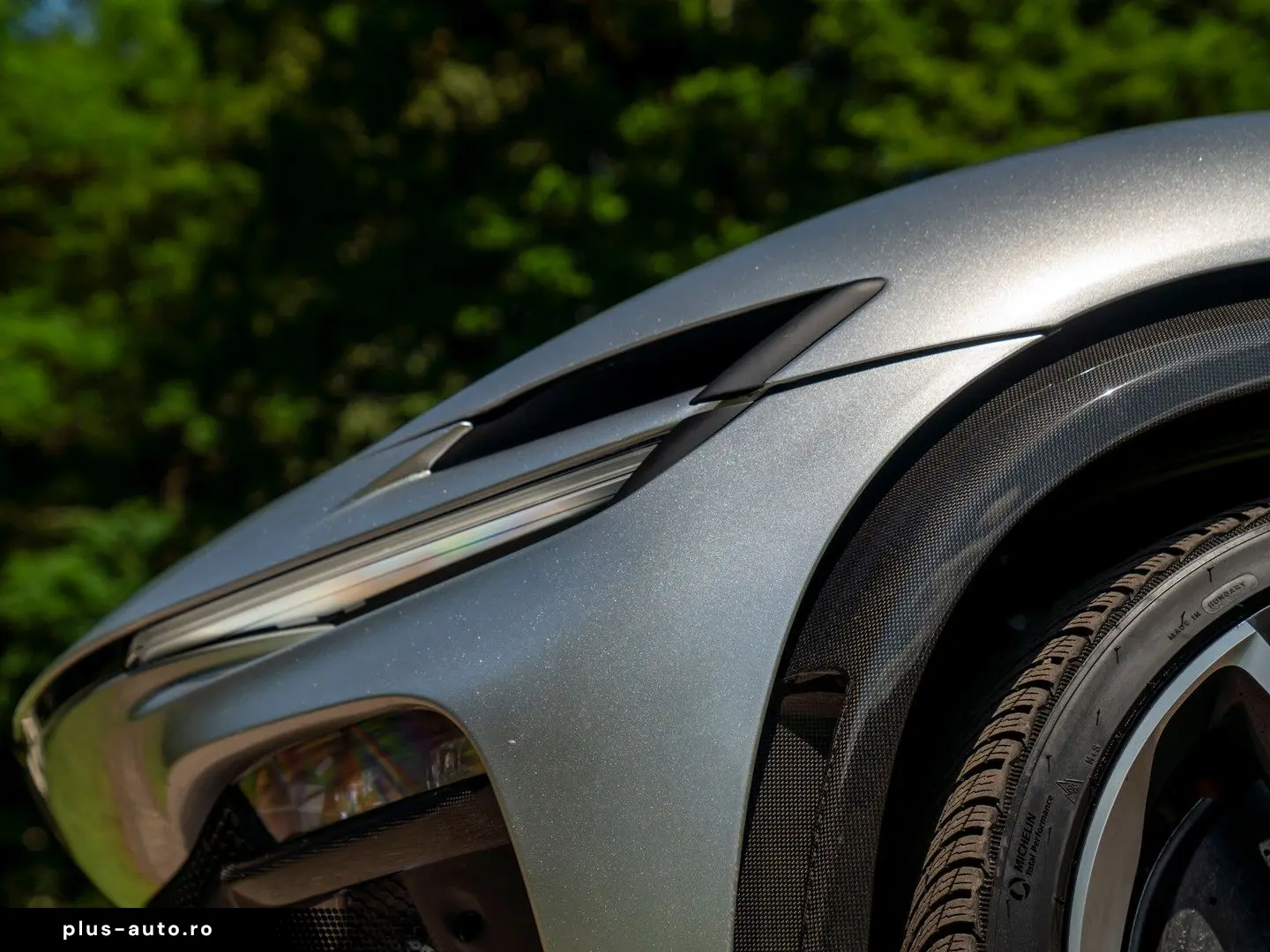 FERRARI Purosangue 6.5 V12   Sanu Silver   Full Carbon