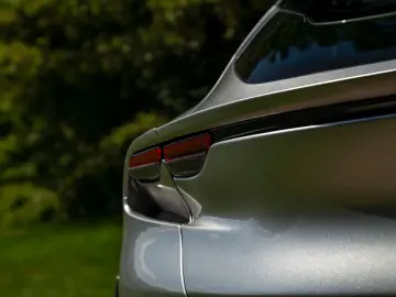 FERRARI Purosangue 6.5 V12   Sanu Silver   Full Carbon
