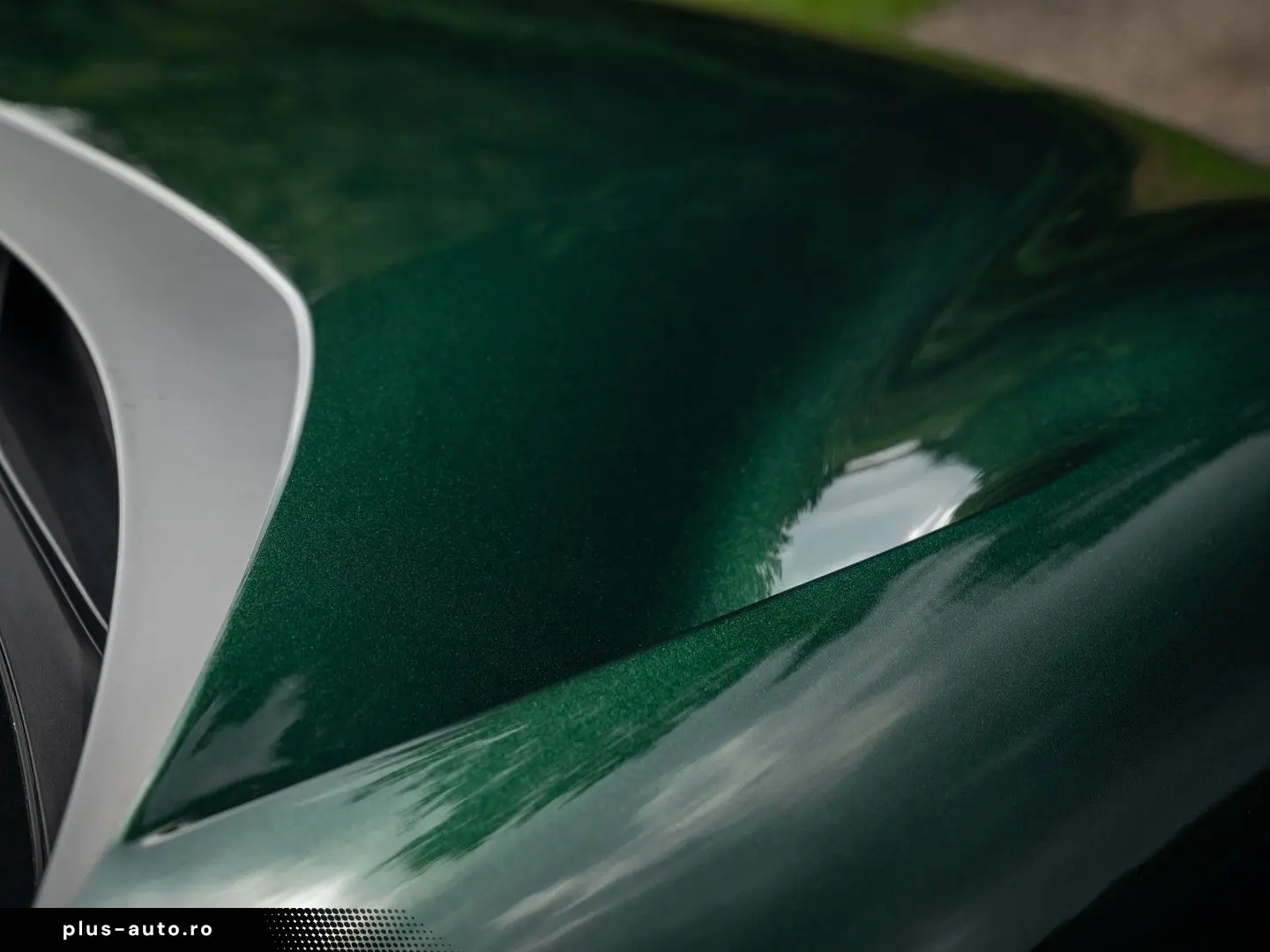 FERRARI Purosangue 6.5 V12   Verde Zeltweg   Airbrushed