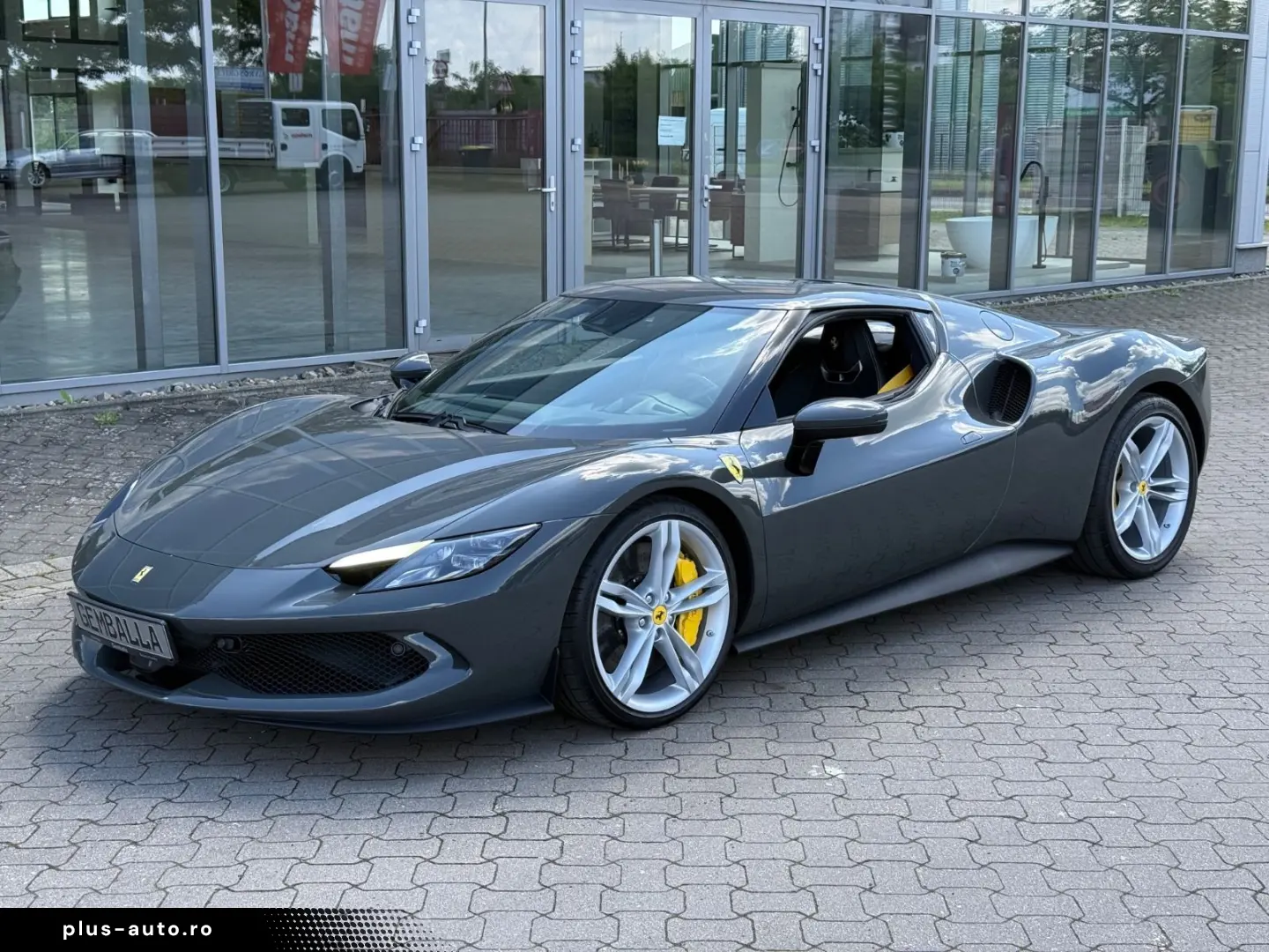 FERRARI 296 GTB  JBL  LIFT  DEUTSCHES FZG AUS 1. HAND