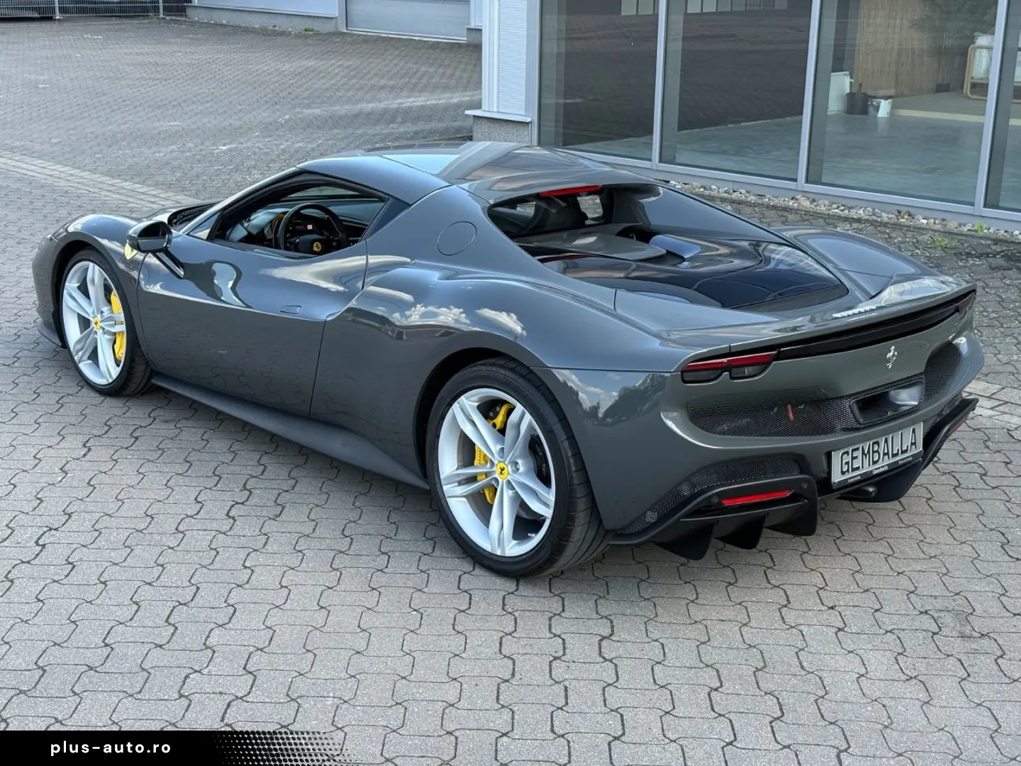 FERRARI 296 GTB  JBL  LIFT  DEUTSCHES FZG AUS 1. HAND