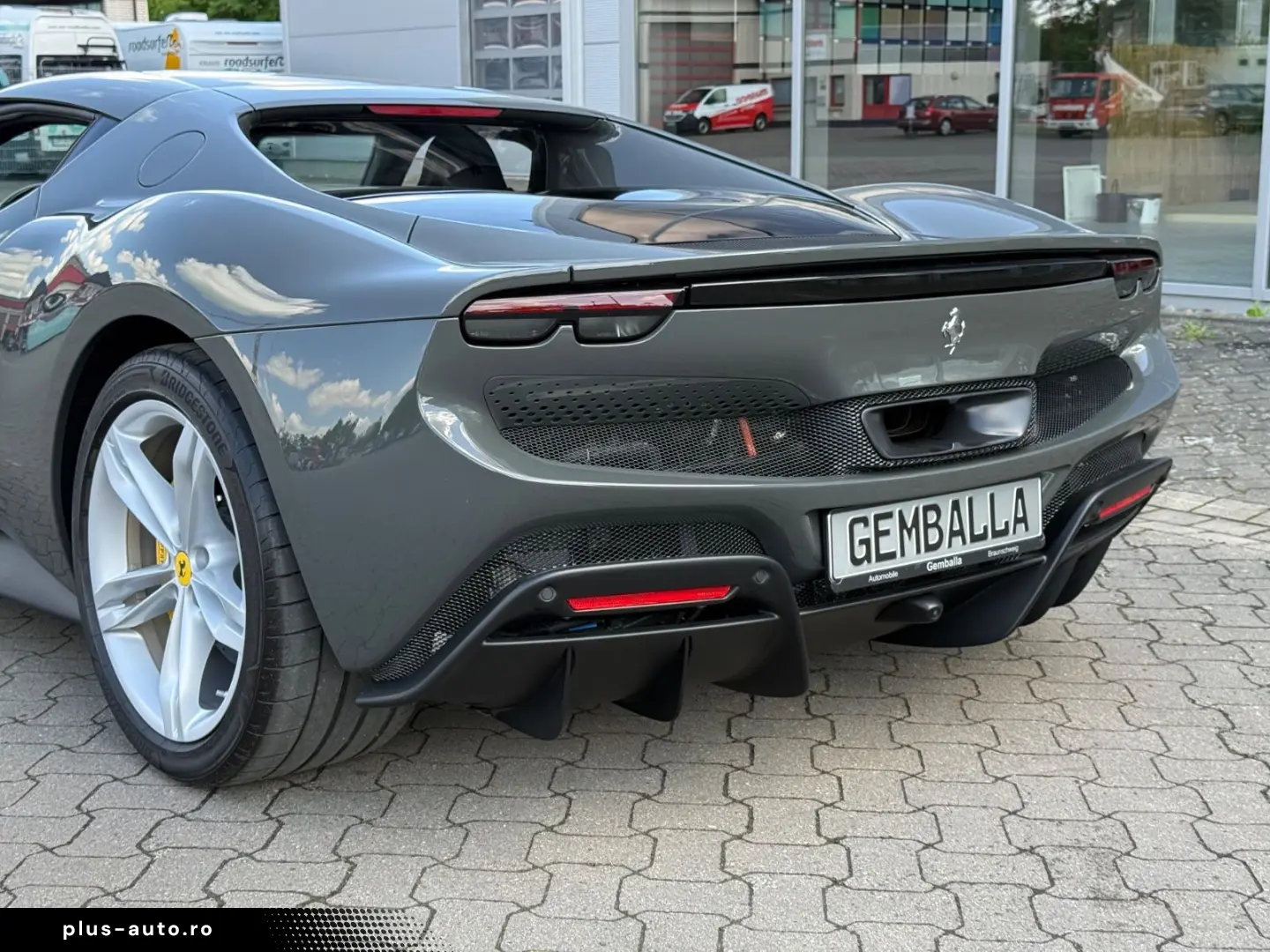 FERRARI 296 GTB  JBL  LIFT  DEUTSCHES FZG AUS 1. HAND