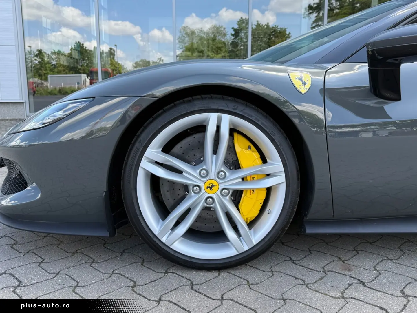 FERRARI 296 GTB  JBL  LIFT  DEUTSCHES FZG AUS 1. HAND