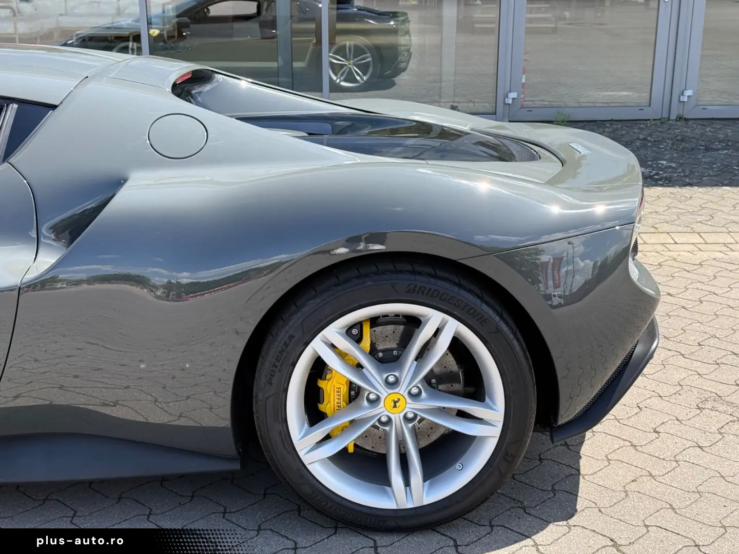 FERRARI 296 GTB  JBL  LIFT  DEUTSCHES FZG AUS 1. HAND