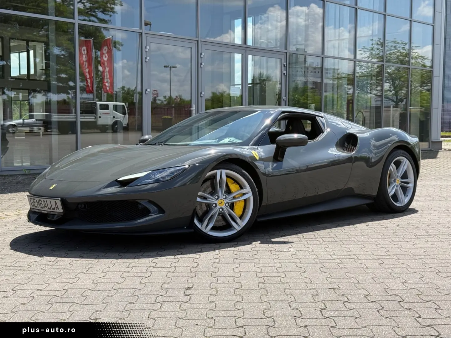 FERRARI 296 GTB  JBL  LIFT  DEUTSCHES FZG AUS 1. HAND