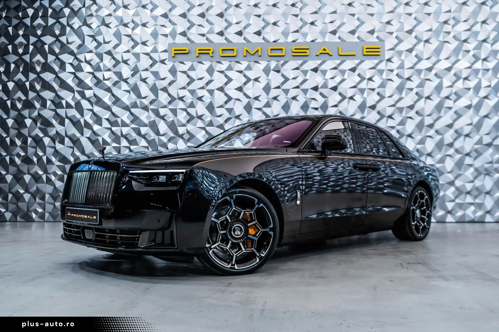ROLLS ROYCE Ghost Black Badge - Shooting Star - Rear Theatre