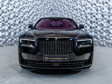 ROLLS ROYCE Ghost Black Badge - Shooting Star - Rear Theatre