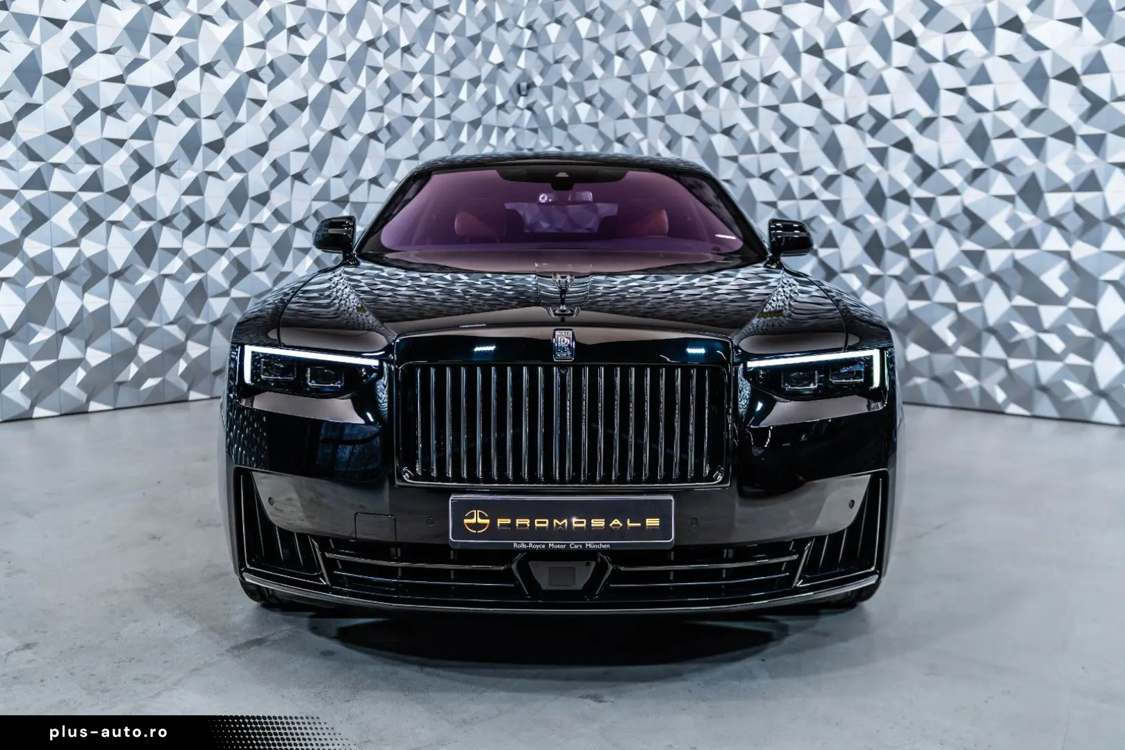 ROLLS ROYCE Ghost Black Badge - Shooting Star - Rear Theatre
