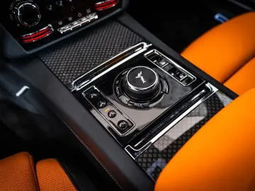 ROLLS ROYCE Ghost Black Badge - Shooting Star - Rear Theatre