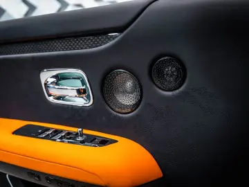 ROLLS ROYCE Ghost Black Badge - Shooting Star - Rear Theatre