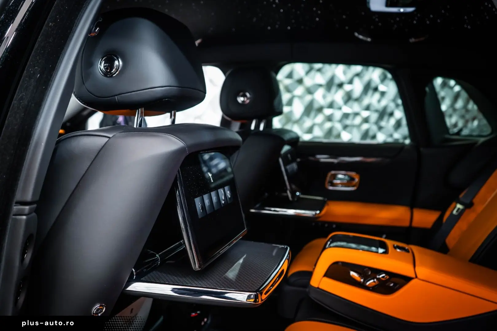 ROLLS ROYCE Ghost Black Badge - Shooting Star - Rear Theatre