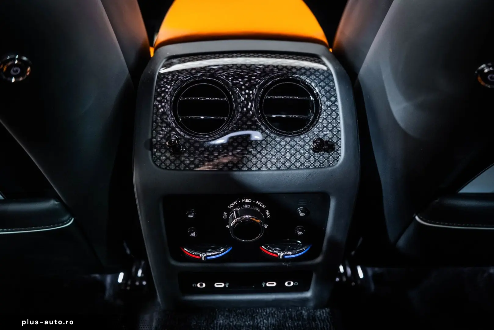 ROLLS ROYCE Ghost Black Badge - Shooting Star - Rear Theatre
