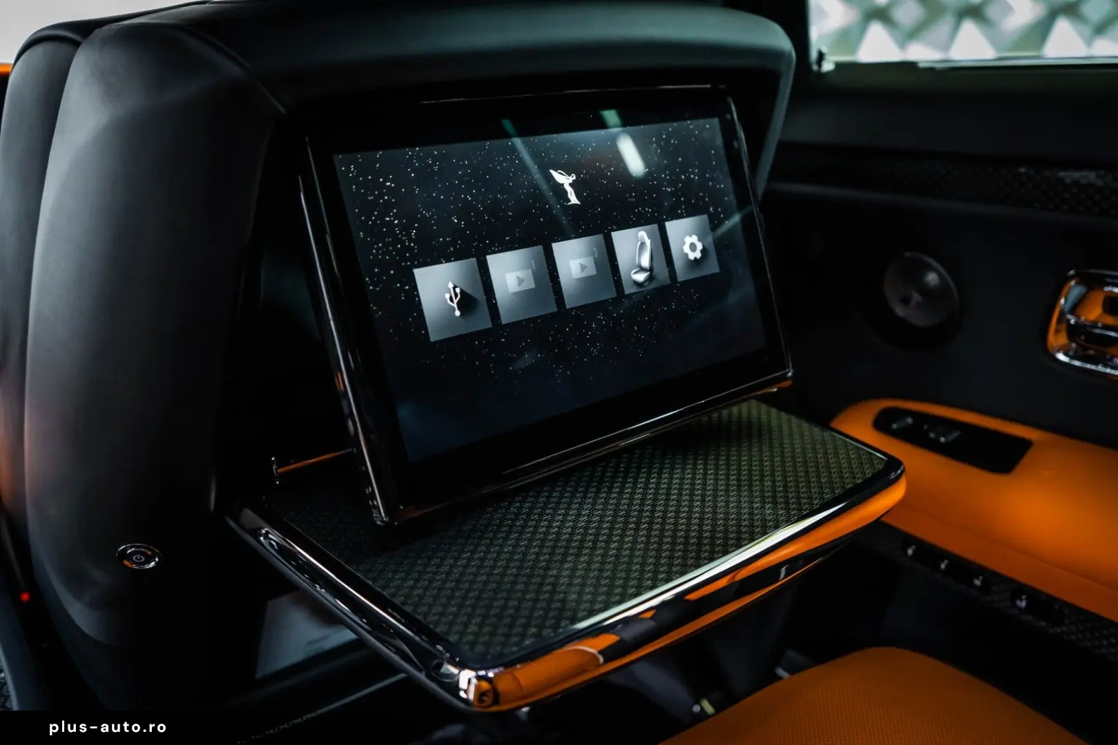 ROLLS ROYCE Ghost Black Badge - Shooting Star - Rear Theatre