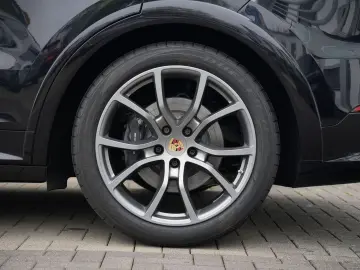 PORSCHE Cayenne E-Hybrid SPORTDESIGN-LUFTF-PANO-HUD-VOLL