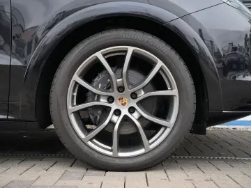 PORSCHE Cayenne E-Hybrid SPORTDESIGN-LUFTF-PANO-HUD-VOLL