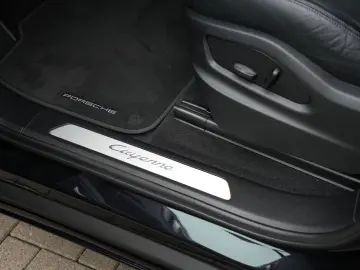 PORSCHE Cayenne E-Hybrid SPORTDESIGN-LUFTF-PANO-HUD-VOLL