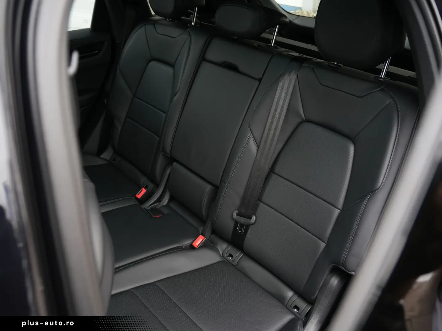 PORSCHE Cayenne E-Hybrid SPORTDESIGN-LUFTF-PANO-HUD-VOLL
