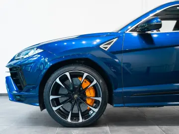 LAMBORGHINI Urus S Pano B&O Carbon Service NEU
